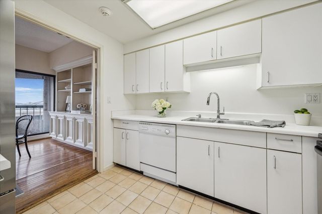 2001 Holcombe Boulevard 504, Houston, TX 77030