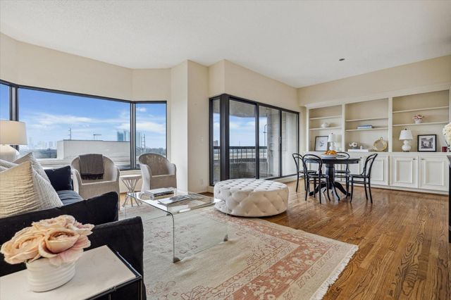 2001 Holcombe Boulevard 504, Houston, TX 77030