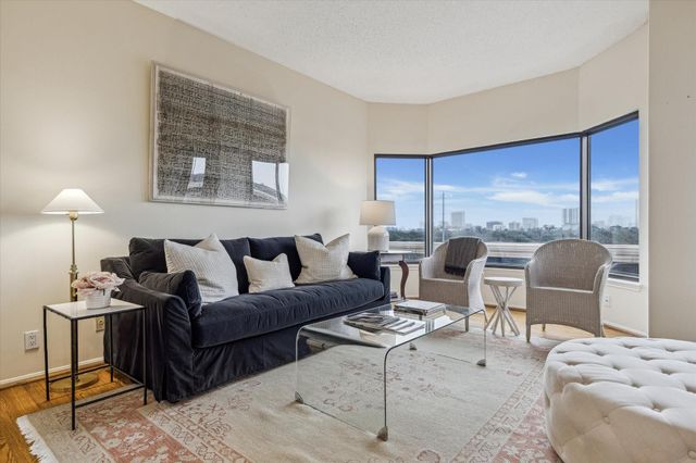 2001 Holcombe Boulevard 504, Houston, TX 77030