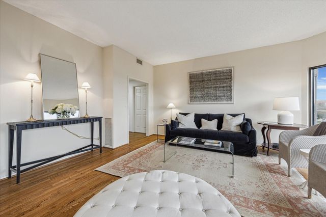 2001 Holcombe Boulevard 504, Houston, TX 77030