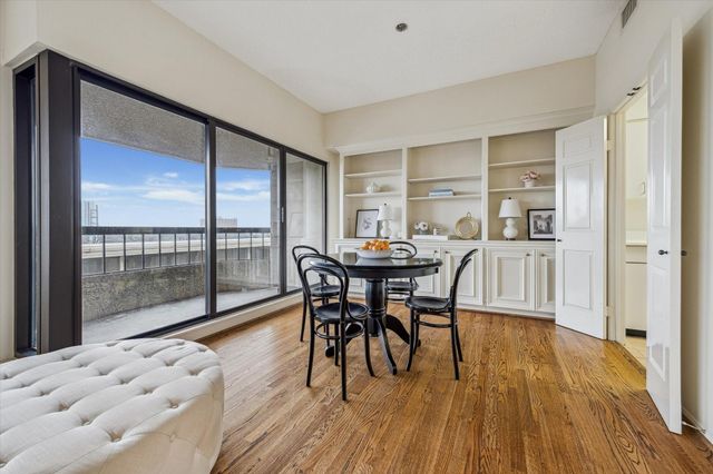 2001 Holcombe Boulevard 504, Houston, TX 77030