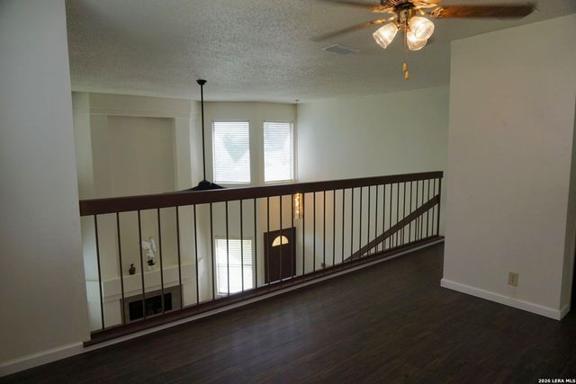 8435 FOREST RIDGE DR, San Antonio, TX 78239