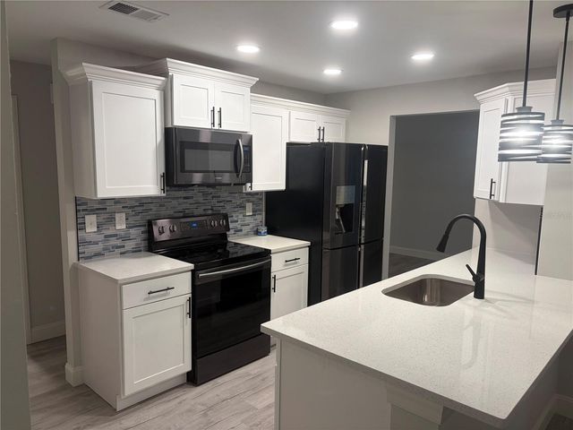 10705 TONAPA LOOP, Port Richey, FL 34668