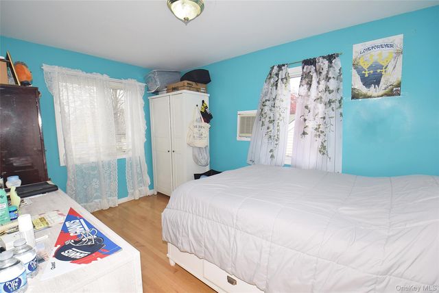 2 Aster Drive, New Hyde Park, NY 11040