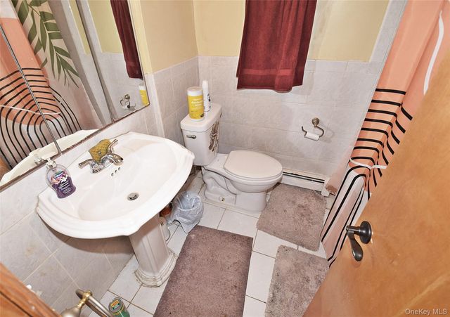 2 Aster Drive, New Hyde Park, NY 11040