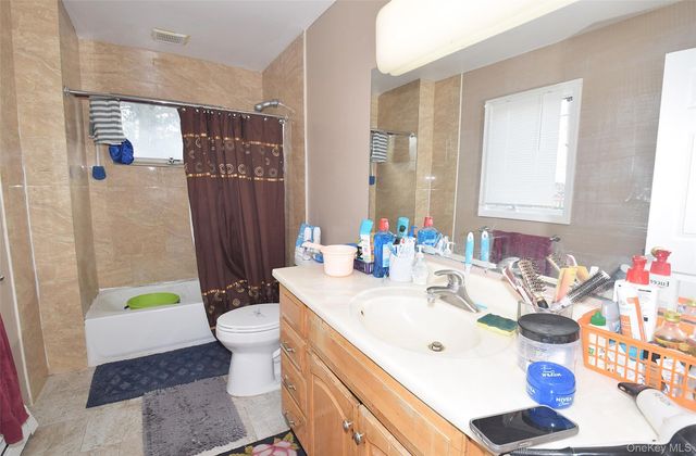 2 Aster Drive, New Hyde Park, NY 11040