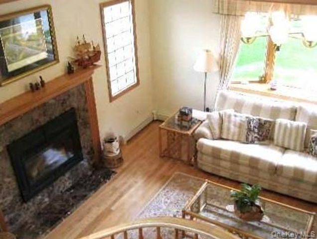 2 Aster Drive, New Hyde Park, NY 11040