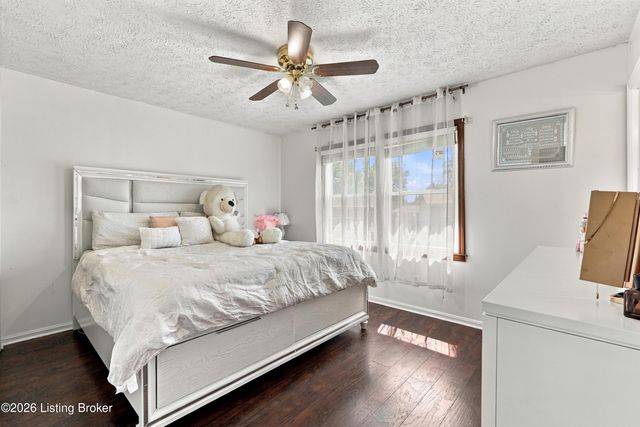 2304 Stephan Ln, Louisville, KY 40214