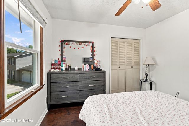 2304 Stephan Ln, Louisville, KY 40214
