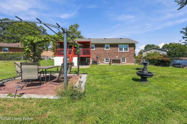 2304 Stephan Ln, Louisville, KY 40214