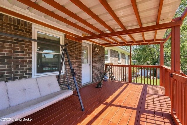 2304 Stephan Ln, Louisville, KY 40214