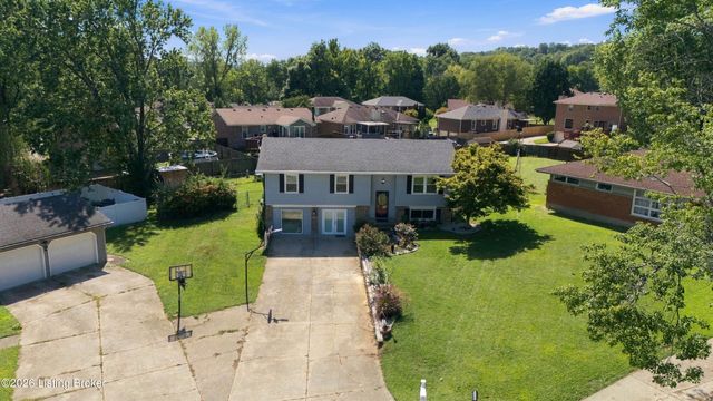 2304 Stephan Ln, Louisville, KY 40214