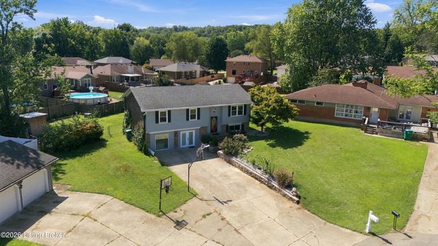 2304 Stephan Ln, Louisville, KY 40214