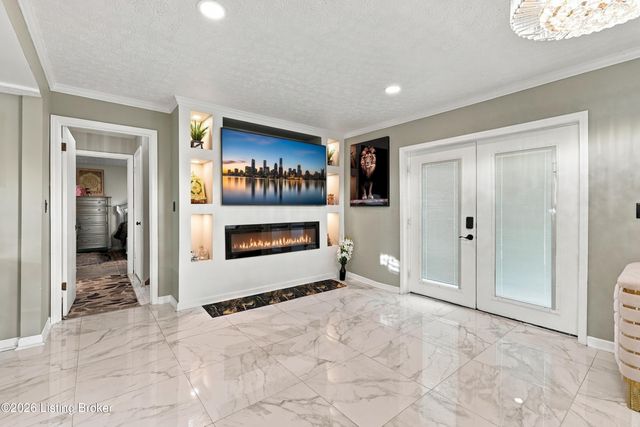 2304 Stephan Ln, Louisville, KY 40214