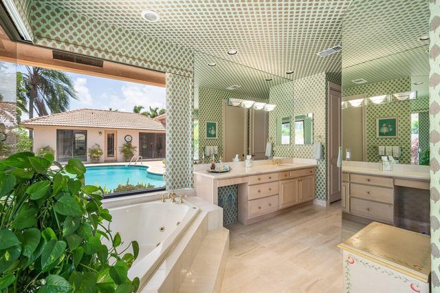 4727 Bocaire Boulevard, Boca Raton, FL 33487