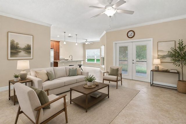 555 DOWLING CIRCLE, Lady Lake, FL 32159