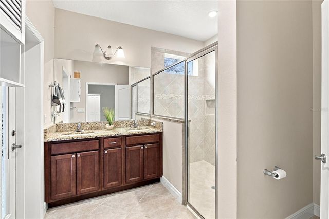 555 DOWLING CIRCLE, Lady Lake, FL 32159