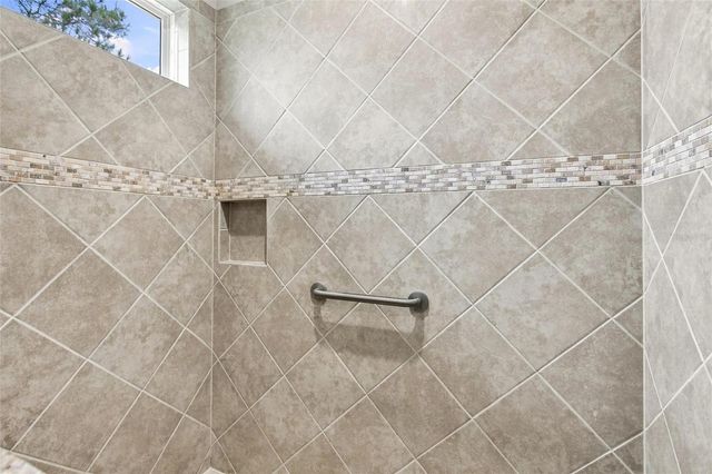 555 DOWLING CIRCLE, Lady Lake, FL 32159