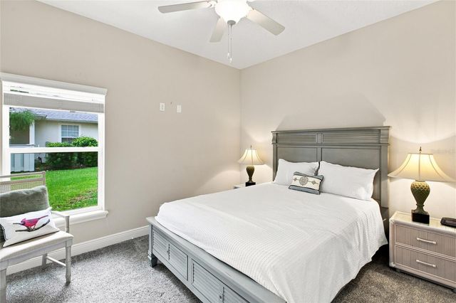 555 DOWLING CIRCLE, Lady Lake, FL 32159
