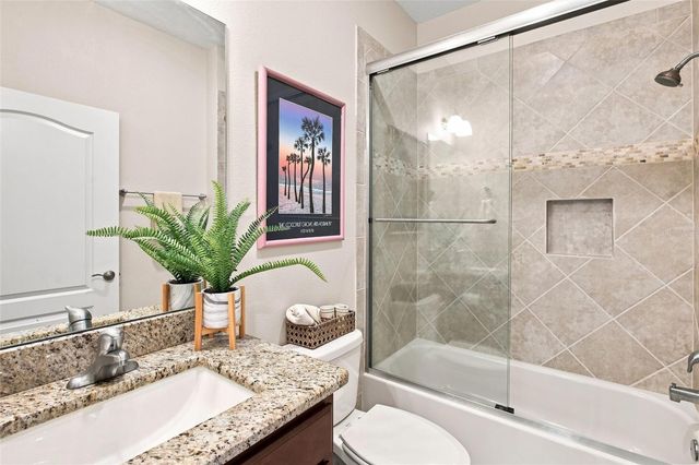 555 DOWLING CIRCLE, Lady Lake, FL 32159