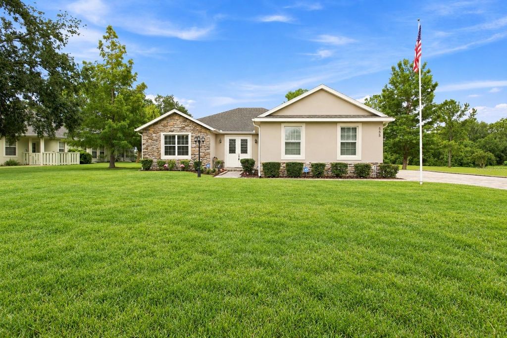 555 DOWLING CIRCLE, Lady Lake, FL 32159