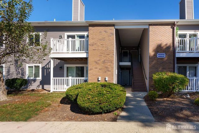 8210 Tamarron Drive, Plainsboro, NJ 08536