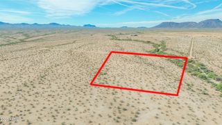 12015 S CARVER Road 19, Tonopah, AZ 85354