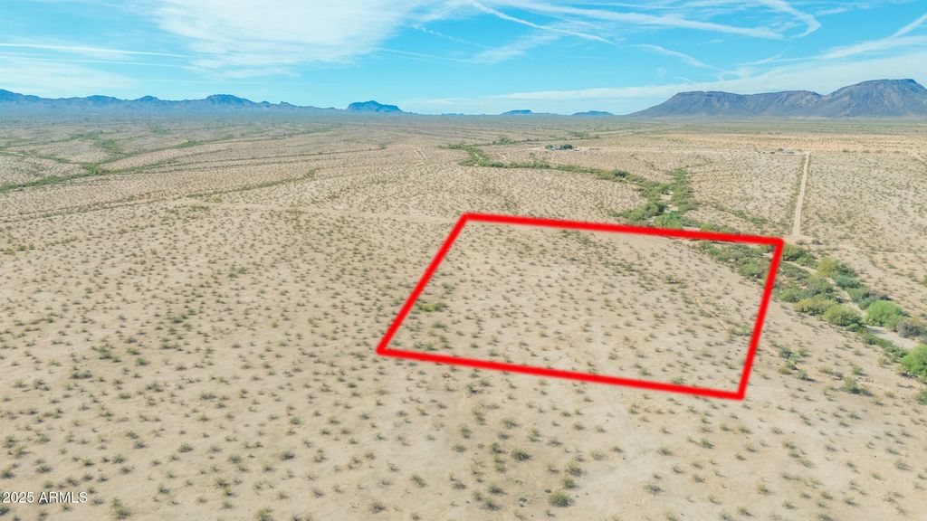 12015 S CARVER Road 19, Tonopah, AZ 85354