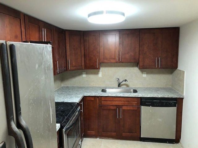 7300 NW 17th Street 201, Plantation, FL 33313