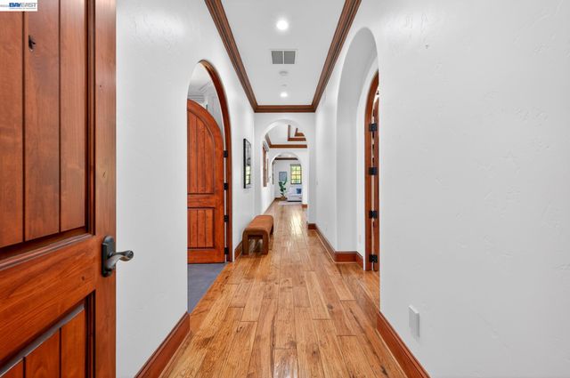 2751 Crellin RD, Pleasanton, CA 94566