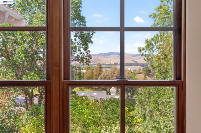 2751 Crellin RD, Pleasanton, CA 94566
