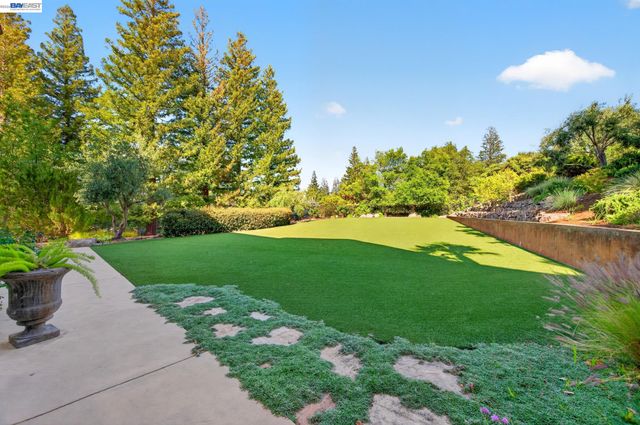 2751 Crellin RD, Pleasanton, CA 94566