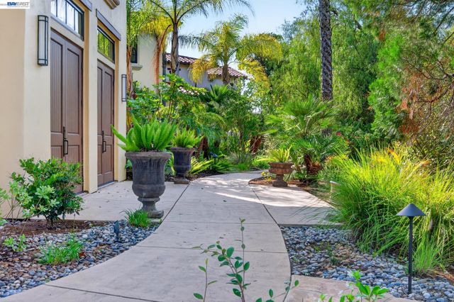 2751 Crellin RD, Pleasanton, CA 94566