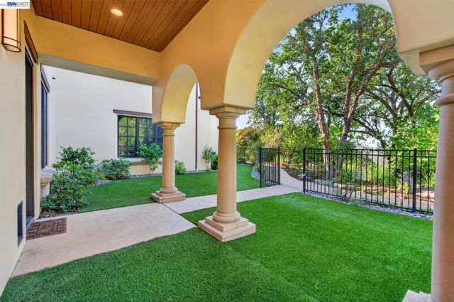 2751 Crellin RD, Pleasanton, CA 94566