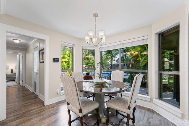 230 Oviedo St, Gulf Breeze, FL 32561