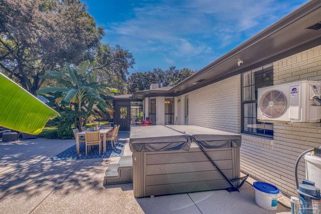 230 Oviedo St, Gulf Breeze, FL 32561