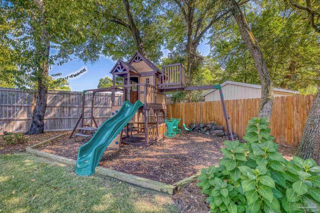 230 Oviedo St, Gulf Breeze, FL 32561