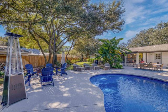 230 Oviedo St, Gulf Breeze, FL 32561