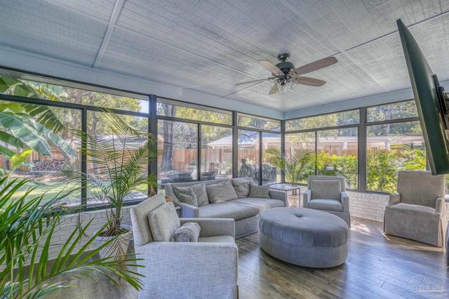 230 Oviedo St, Gulf Breeze, FL 32561