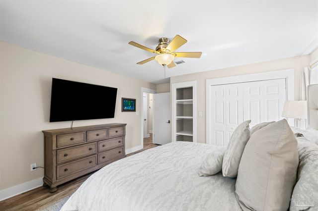 230 Oviedo St, Gulf Breeze, FL 32561