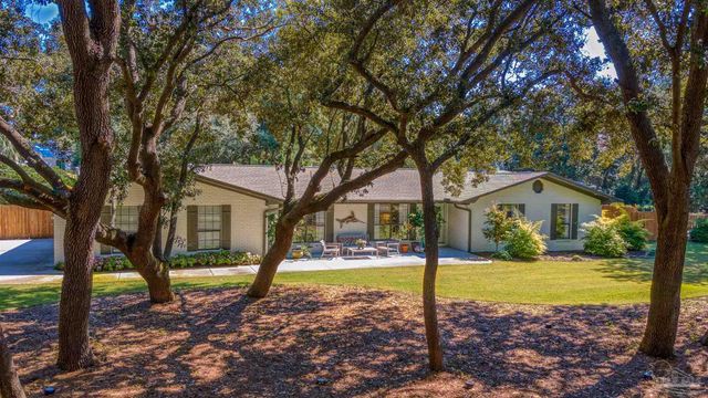 230 Oviedo St, Gulf Breeze, FL 32561