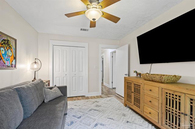 230 Oviedo St, Gulf Breeze, FL 32561