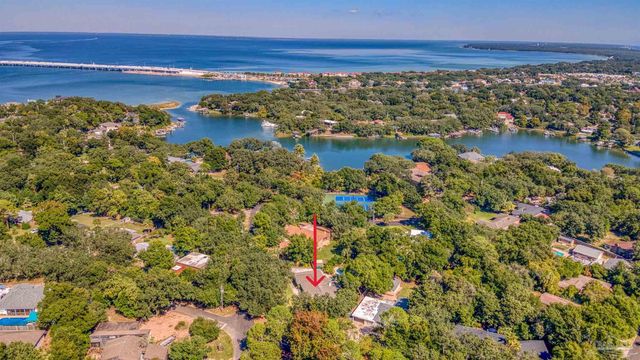 230 Oviedo St, Gulf Breeze, FL 32561