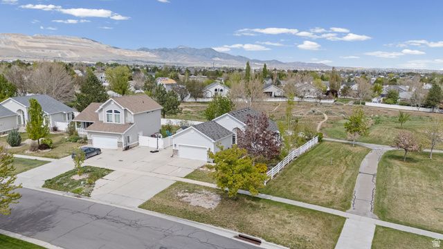 5820 W PREMIER LN, Herriman, UT 84096
