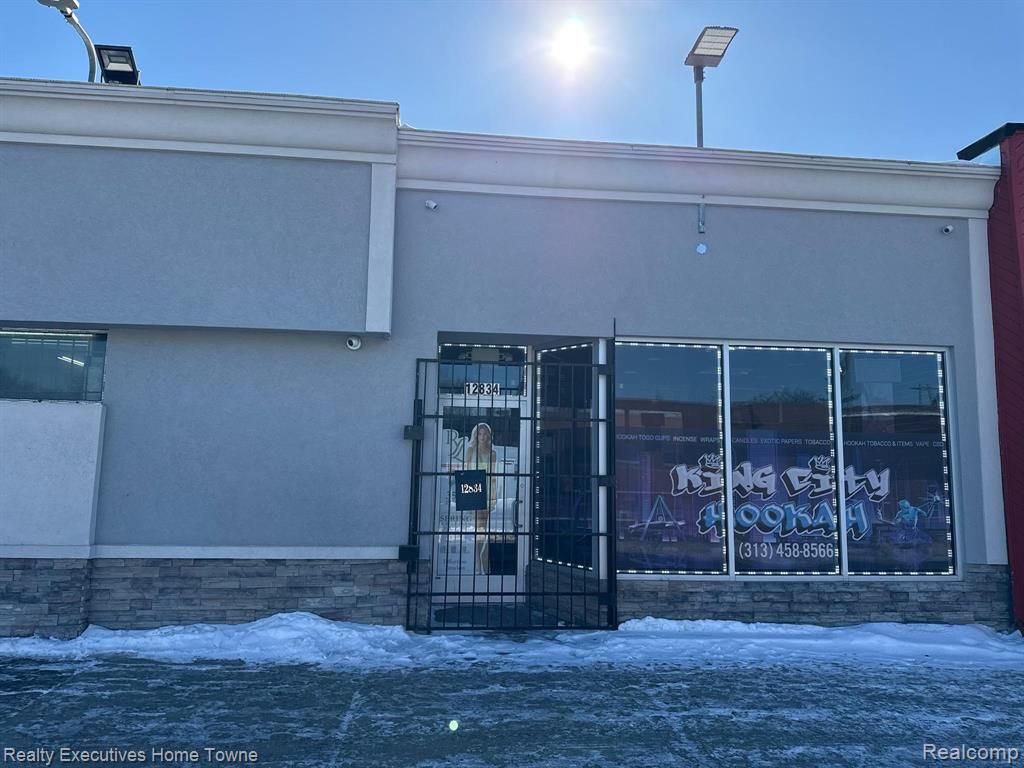 12834 E 7 Mile Road, Detroit, MI 48205