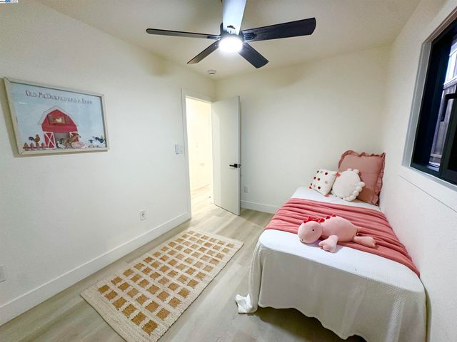 2930 PARKER AVE, Oakland, CA 94605