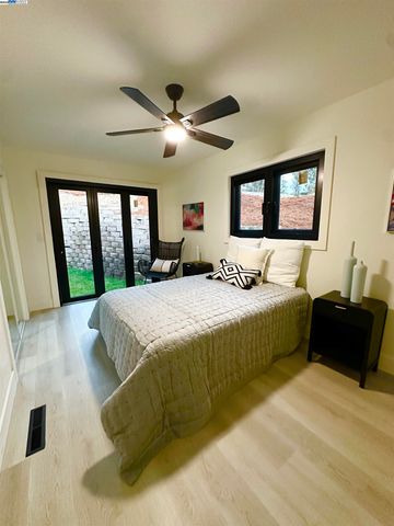 2930 PARKER AVE, Oakland, CA 94605