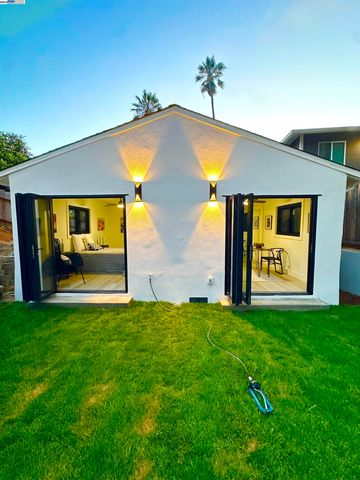 2930 PARKER AVE, Oakland, CA 94605