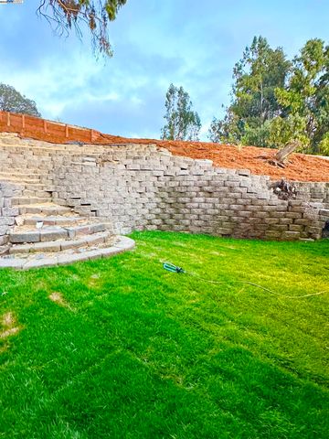 2930 PARKER AVE, Oakland, CA 94605