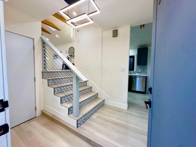 2930 PARKER AVE, Oakland, CA 94605